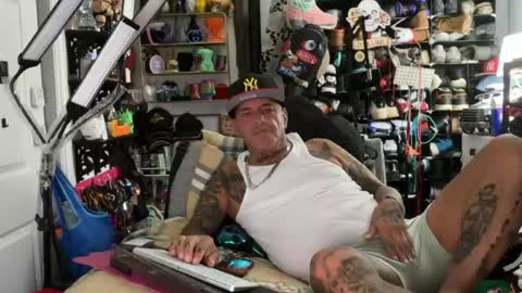 hotstuff775616 online show from July 17, 3:02 am