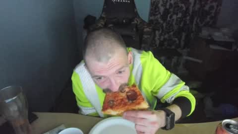 Snapshot of hotsummer1996 chatting on March 12, 6:22 pm hot online show from March 12, 6:22 pm