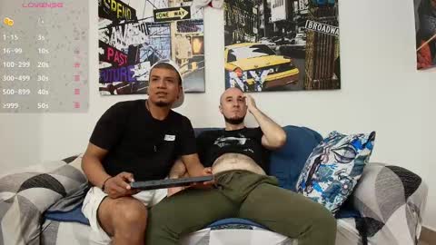 Snapshot of hott_asses chatting on December 22, 1:22 pm hott_asses online show from December 22, 1:22 pm