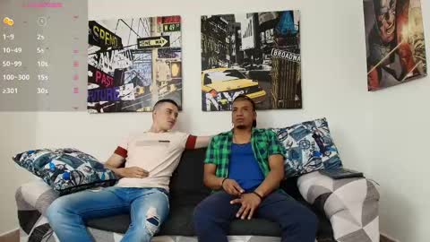 Snapshot of hott_asses chatting on January 22, 1:53 pm hott_asses online show from January 22, 1:53 pm