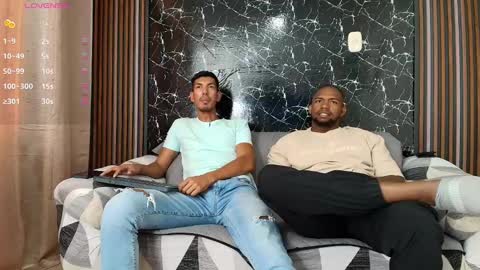 Snapshot of hott_asses chatting on February 7, 6:24 pm hott_asses online show from February 7, 6:24 pm