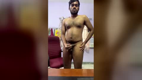 Snapshot of hottamilguy01 chatting on February 26, 10:36 am hottamilguy01 online show from February 26, 10:36 am