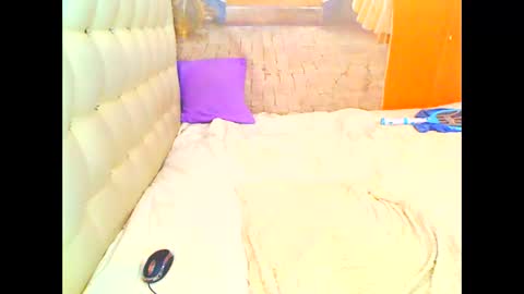 Snapshot of hottesa2019 chatting on May 13, 1:41 pm THEONE online show from May 13, 1:41 pm