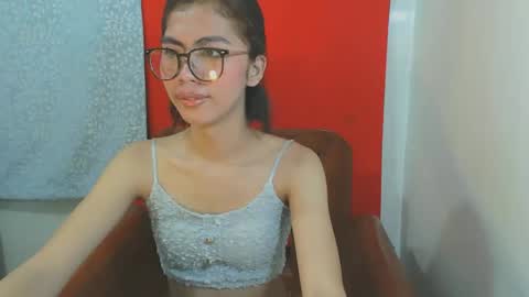 hottestdella69 online show from October 11, 5:28 am