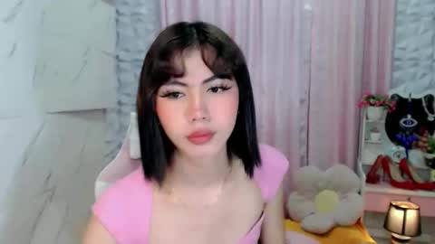 hottestdella69 online show from November 24, 3:34 pm