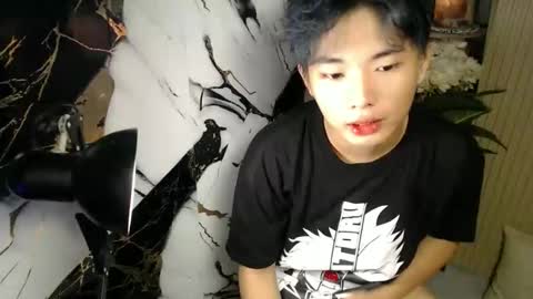 hottestloues online show from May 2, 12:54 pm