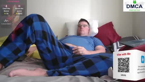 Snapshot of hottie1145 chatting on February 14, 6:19 pm Jesse online show from February 14, 6:19 pm