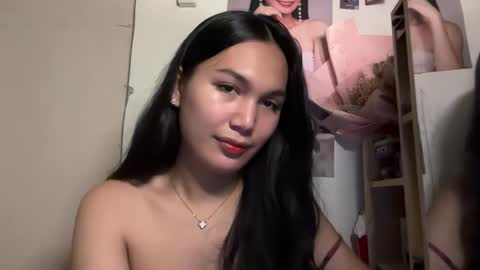 Snapshot of hottie_amari chatting on April 12, 1:54 am Amari online show from April 12, 1:54 am