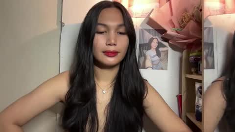 Snapshot of hottie_amari chatting on April 17, 4:54 pm Amari online show from April 17, 4:54 pm