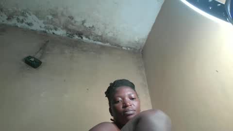 Snapshot of hottie_amor chatting on March 18, 9:23 am AMOR online show from March 18, 9:23 am