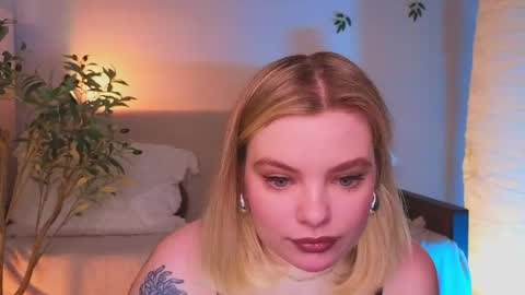 Snapshot of hottie_jane chatting on May 1, 11:26 am Jane online show from May 1, 11:26 am