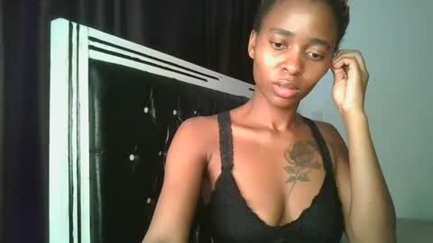 hottie_mistie online show from May 22, 10:21 am