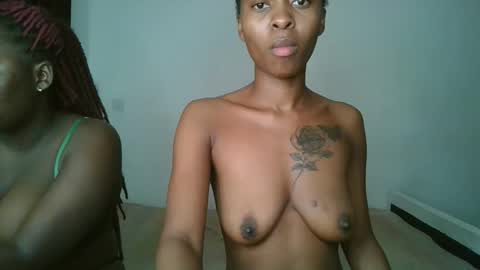 Snapshot of hottie_mistie chatting on June 5, 6:57 pm hottie_mistie online show from June 5, 6:57 pm