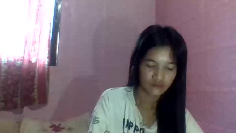 Snapshot of hottie_ptite chatting on February 13, 9:05 am hottie_ptite online show from February 13, 9:05 am