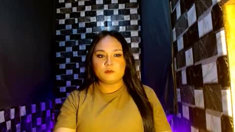 hottie_uzeah21 online show from June 1, 10:50 am