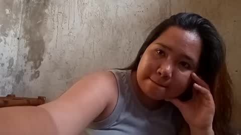 Snapshot of hottiecum27 chatting on June 30, 12:00 am hottiecum27 online show from June 30, 12:00 am