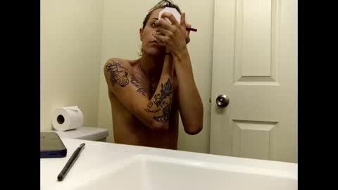 Snapshot of hottiefrmhell97 chatting on November 23, 5:07 am Lucky online show from November 23, 5:07 am