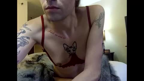 Snapshot of hottiefrmhell97 chatting on February 10, 4:11 pm Lucky online show from February 10, 4:11 pm