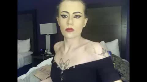 Snapshot of hottiefrmhell97 chatting on March 16, 5:44 am Lucky online show from March 16, 5:44 am