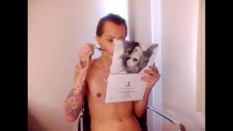 Snapshot of hottiefrmhell97 chatting on May 8, 10:48 pm Lucky online show from May 8, 10:48 pm