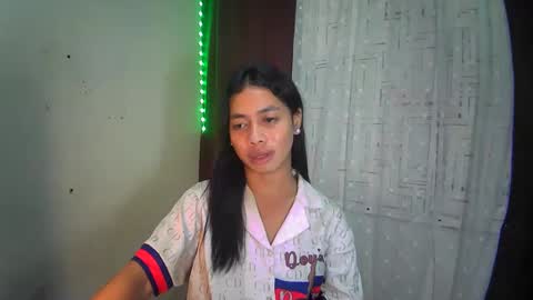 Snapshot of hottiescummerx chatting on December 8, 8:58 pm N I C A online show from December 8, 8:58 pm