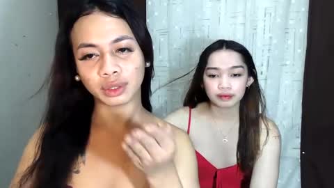 Snapshot of hottiescummerx chatting on January 8, 11:21 am N I C A online show from January 8, 11:21 am