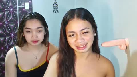 Snapshot of hottiescummerx chatting on January 19, 5:07 pm N I C A online show from January 19, 5:07 pm