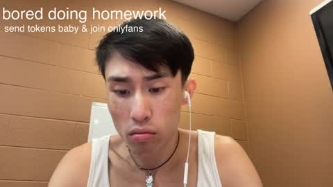 hottiewithabody101 online show from June 30, 1:56 pm
