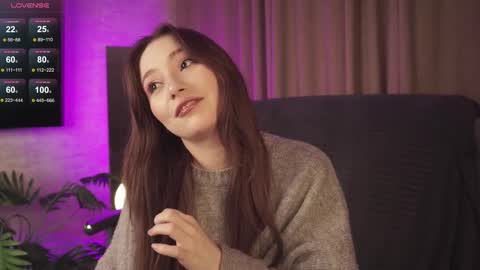 hottpeachh online show from December 2, 4:35 pm