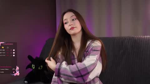 hottpeachh online show from January 14, 4:01 pm