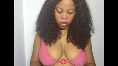 hotty_lora889 online show from October 15, 5:51 am