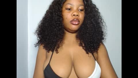 hotty_lora889 online show from October 21, 6:58 am