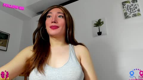 Snapshot of hottycrishinaxx chatting on December 21, 6:12 pm crishinahotty online show from December 21, 6:12 pm