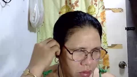 hottycrissy4u online show from May 15, 8:05 pm