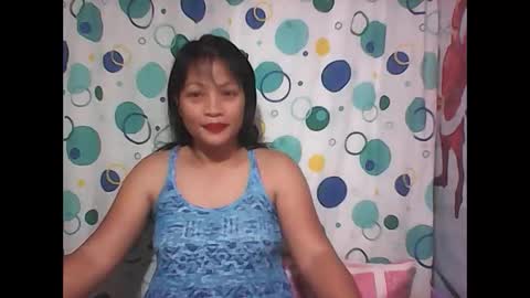 Snapshot of hottyelle1 chatting on February 2, 9:30 am hottyelle1 online show from February 2, 9:30 am