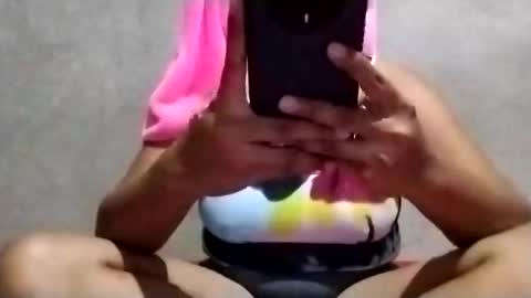 hottymollychixx online show from December 19, 10:33 am