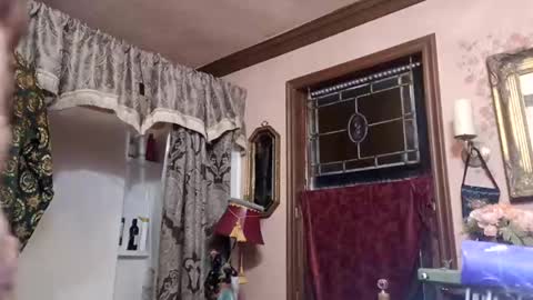 Snapshot of houndmefromhell chatting on December 2, 2:19 pm houndmefromhell online show from December 2, 2:19 pm