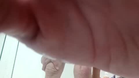 Snapshot of houndmefromhell chatting on January 1, 2:20 pm houndmefromhell online show from January 1, 2:20 pm