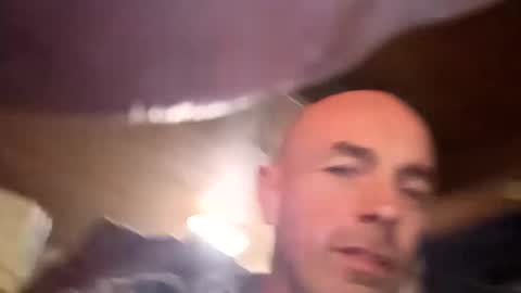 Snapshot of houndmefromhell chatting on March 9, 3:54 am houndmefromhell online show from March 9, 3:54 am