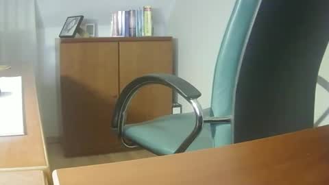 Snapshot of hpeter111 chatting on December 30, 7:11 pm Peter online show from December 30, 7:11 pm