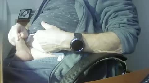 Snapshot of hpeter111 chatting on January 22, 9:43 pm Peter online show from January 22, 9:43 pm