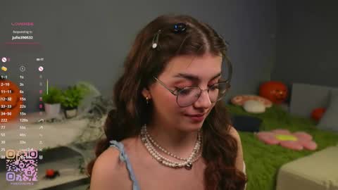 Diane online show from October 26, 9:10 pm