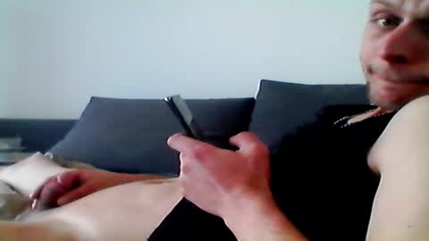 hubikush22 online show from March 31, 6:36 am