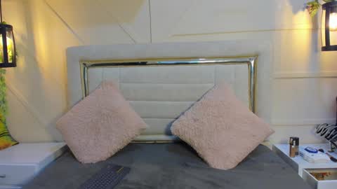 Snapshot of huddah_cam chatting on January 28, 11:38 am huddah online show from January 28, 11:38 am