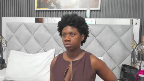 Snapshot of huddah_cam chatting on September 18, 11:34 am huddah online show from September 18, 11:34 am