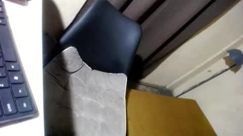 Snapshot of hugcock69_precious chatting on January 24, 12:41 pm Precious online show from January 24, 12:41 pm