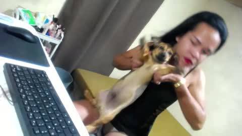 Snapshot of hugcock69_precious chatting on February 14, 12:36 pm Precious online show from February 14, 12:36 pm