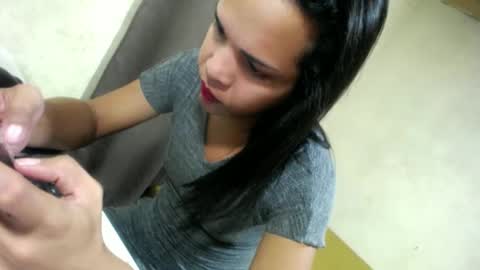 Snapshot of hugcock69_precious chatting on February 18, 10:27 am Precious online show from February 18, 10:27 am