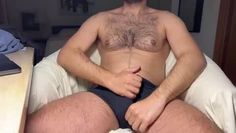 Snapshot of huge_moth chatting on March 9, 9:36 pm huge_moth online show from March 9, 9:36 pm