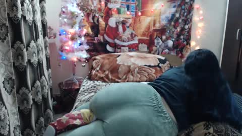 Snapshot of hugeassdevil chatting on December 10, 10:47 pm hugeassdevil online show from December 10, 10:47 pm